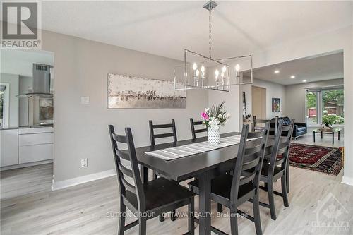 6074 Meadowglen Drive, Ottawa, ON - Indoor Photo Showing Dining Room