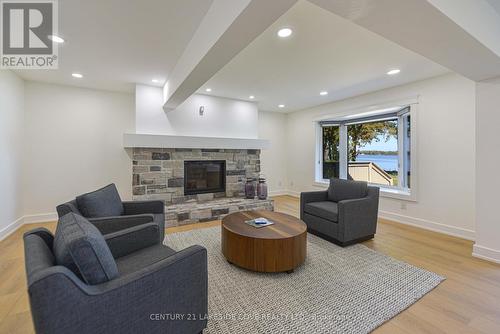 6 Thicketwood Place, Ramara, ON - Indoor Photo Showing Living Room With Fireplace