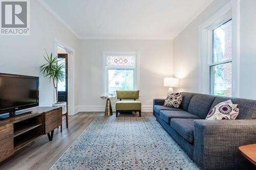 352 Third Street, Midland, ON - Indoor Photo Showing Living Room