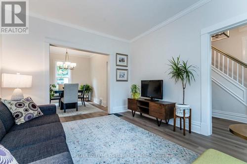 352 Third Street, Midland, ON - Indoor Photo Showing Living Room