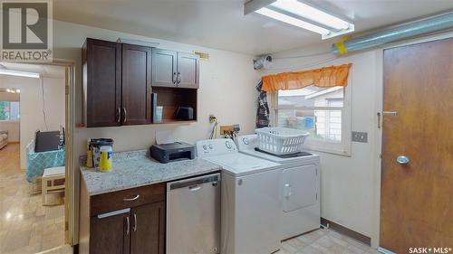 1425 Mcintosh Street, Regina, SK - Indoor Photo Showing Laundry Room