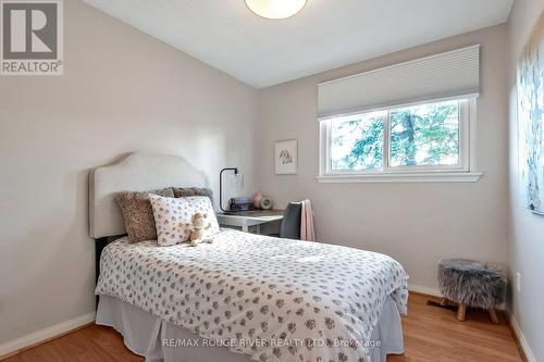 2746 Constable Road, Mississauga, ON - Indoor Photo Showing Bedroom