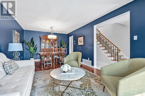 2746 Constable Road, Mississauga, ON - Indoor Photo Showing Living Room