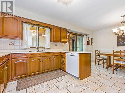 2960 Weston Road, Toronto, ON - Indoor Photo Showing Kitchen