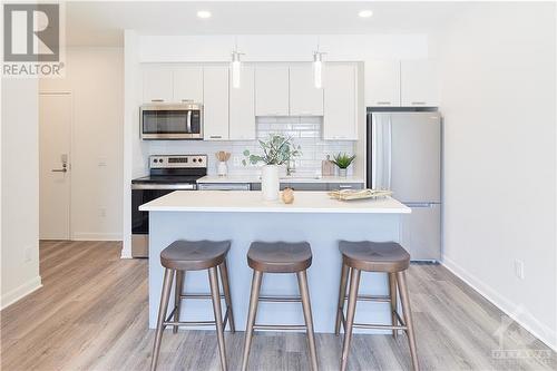 4840 Bank Street Unit#103, Ottawa, ON - Indoor Photo Showing Kitchen With Upgraded Kitchen