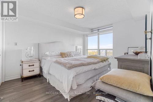 915 - 3880 Duke Of York Boulevard, Mississauga, ON - Indoor Photo Showing Bedroom