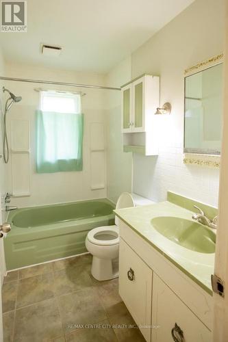 1644 Mardell Street, London, ON - Indoor Photo Showing Bathroom