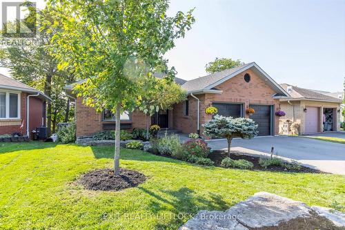 7 Hillview Drive, Kawartha Lakes (Bobcaygeon), ON - Outdoor With Facade