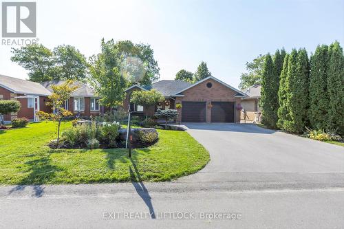 7 Hillview Drive, Kawartha Lakes (Bobcaygeon), ON - Outdoor With Facade