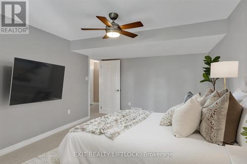 7 Hillview Drive, Kawartha Lakes (Bobcaygeon), ON - Indoor Photo Showing Bedroom