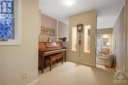 piano room / potential office space - 