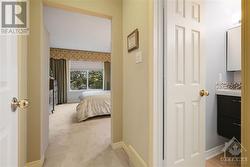 primary bedroom & ensuite - 