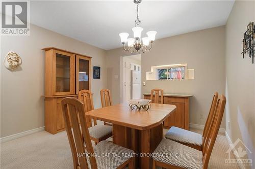 A - 130 Hawthorne Avenue, Ottawa, ON - Indoor Photo Showing Dining Room