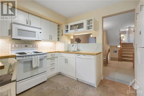 A - 130 Hawthorne Avenue, Ottawa, ON - Indoor Photo Showing Kitchen