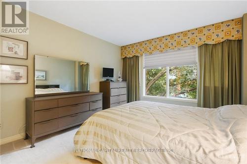 A - 130 Hawthorne Avenue, Ottawa, ON - Indoor Photo Showing Bedroom