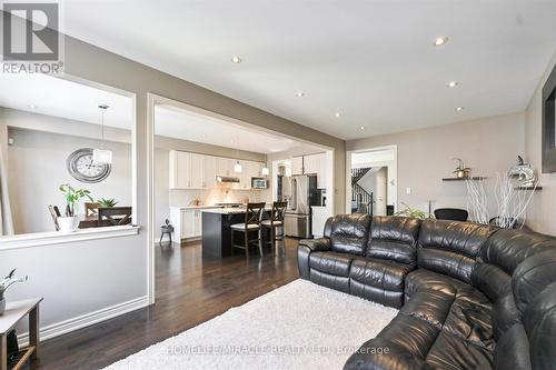 23 Killington Avenue, Vaughan, ON - Indoor Photo Showing Living Room