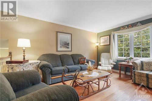 254 Northcote Drive, Carleton Place, ON - Indoor Photo Showing Living Room