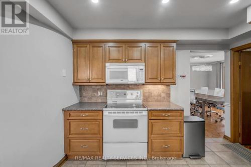 4226 Sugarbush Road, Mississauga, ON - Indoor Photo Showing Kitchen