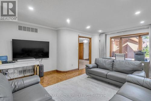 4266 Sugarbush Road, Mississauga, ON - Indoor Photo Showing Living Room