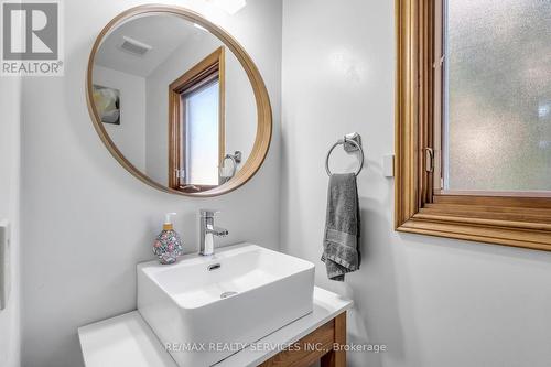 4266 Sugarbush Road, Mississauga, ON - Indoor Photo Showing Bathroom