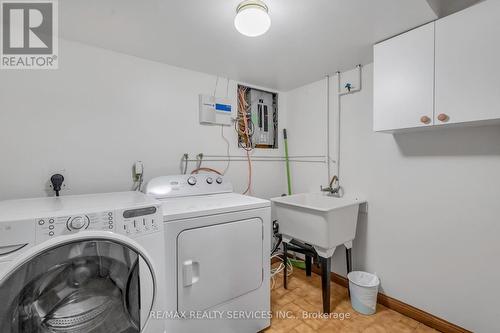 4226 Sugarbush Road, Mississauga, ON - Indoor Photo Showing Laundry Room