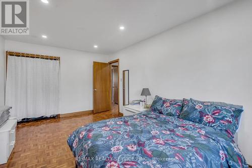 4266 Sugarbush Road, Mississauga, ON - Indoor Photo Showing Bedroom