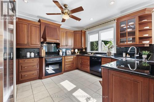 9 Winterport Court, Richmond Hill, ON - Indoor Photo Showing Kitchen With Double Sink