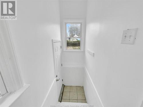 1046 Albert Road, Windsor, ON - Indoor Photo Showing Other Room