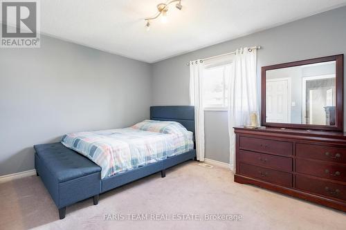 67 Kenwell Crescent, Barrie, ON - Indoor Photo Showing Bedroom