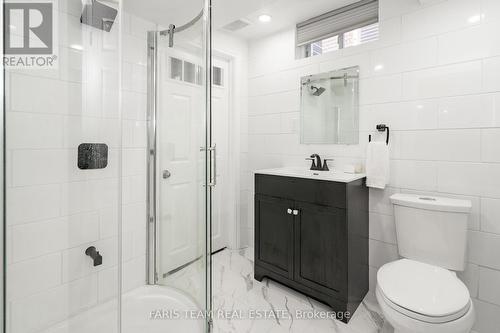 67 Kenwell Crescent, Barrie, ON - Indoor Photo Showing Bathroom