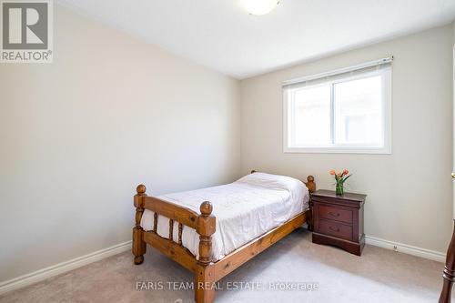 67 Kenwell Crescent, Barrie, ON - Indoor Photo Showing Bedroom