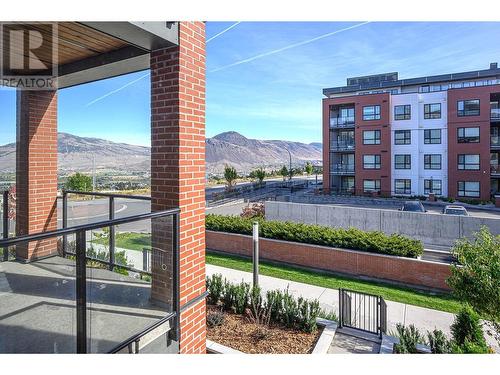 885 University  Drive Unit# 202, Kamloops, BC - Outdoor