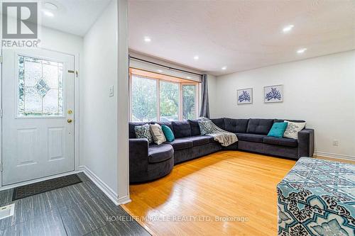 59 Brentwood Drive, Brampton, ON - Indoor Photo Showing Living Room