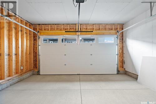 75 651 Dubois Crescent, Saskatoon, SK - Indoor Photo Showing Garage