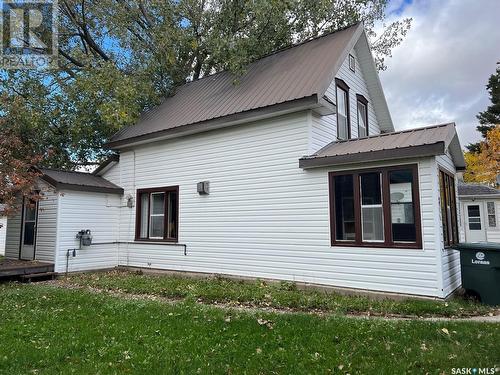 311 1St Street, Wilkie, SK - Outdoor