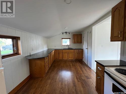 311 1St Street, Wilkie, SK - Indoor Photo Showing Kitchen