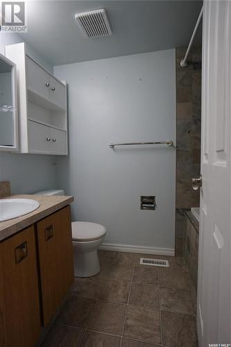 6429 Rochdale Boulevard, Regina, SK - Indoor Photo Showing Bathroom