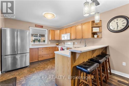 55 Thorold Avenue, Thorold, ON - Indoor Photo Showing Kitchen