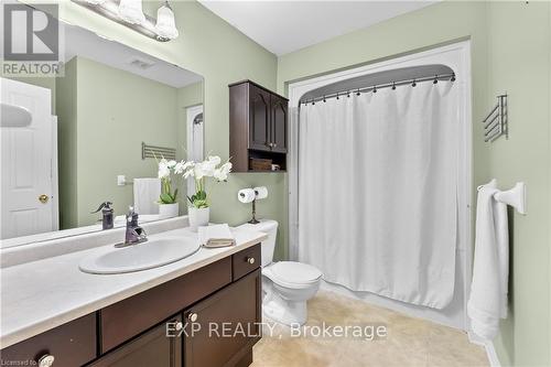 55 Thorold Avenue, Thorold, ON - Indoor Photo Showing Bathroom