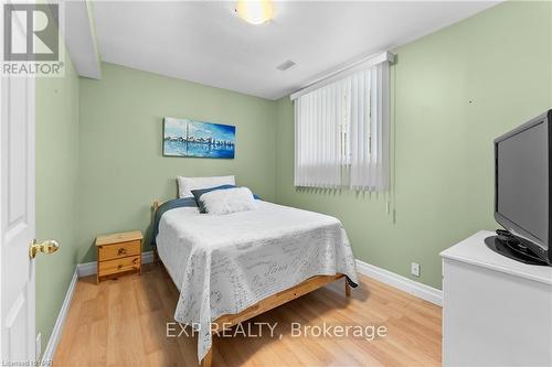 55 Thorold Avenue, Thorold, ON - Indoor Photo Showing Bedroom