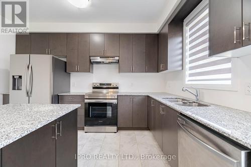 13 Rustic Oak Trail, North Dumfries, ON - Indoor Photo Showing Kitchen With Stainless Steel Kitchen With Double Sink With Upgraded Kitchen