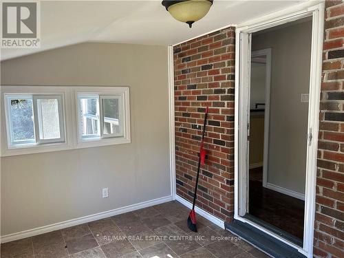 4885 Monck Road, Kawartha Lakes, ON - Indoor Photo Showing Other Room