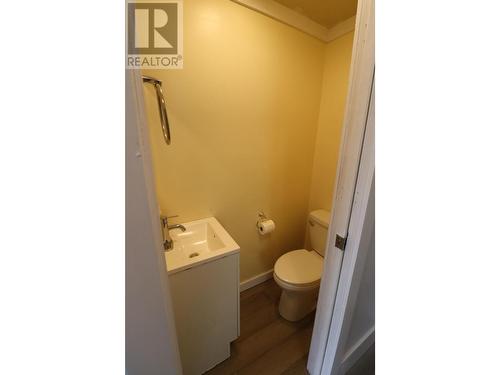 7357 9Th Street, Grand Forks, BC - Indoor Photo Showing Bathroom