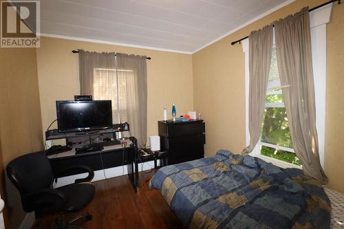 7357 9Th Street, Grand Forks, BC - Indoor Photo Showing Bedroom