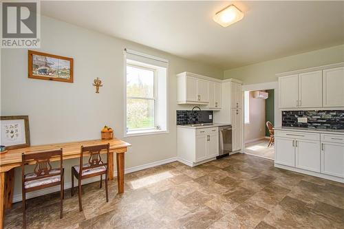 3415 Route 134, Shediac Cape, NB - Indoor Photo Showing Kitchen