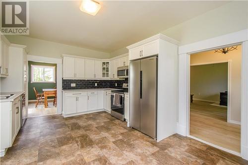 3415 Route 134, Shediac Cape, NB - Indoor Photo Showing Kitchen