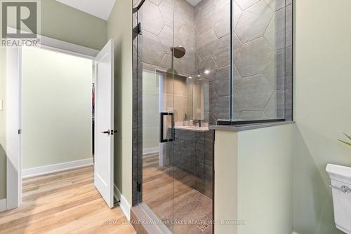 10 King Street, Kawartha Lakes, ON - Indoor Photo Showing Bathroom