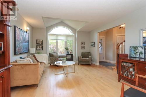 464 Kaireen Street, Sudbury, ON - Indoor Photo Showing Living Room