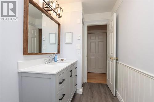 464 Kaireen Street, Sudbury, ON - Indoor Photo Showing Bathroom