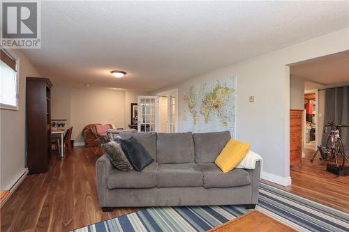 464 Kaireen Street, Sudbury, ON - Indoor Photo Showing Living Room